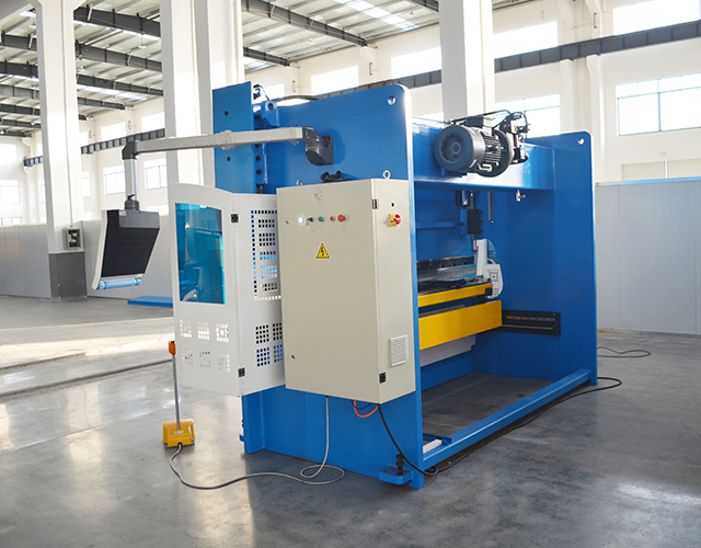 Freno de prensa de metal CNC 125TON 3200mm para industrial estándar